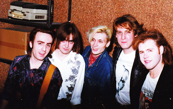 Comité Cisne en Ya'stá, Madrid. Remi, Macías, Salva Ortiz, Jesús Astorga y Goyo Esteban (MR, 1989)