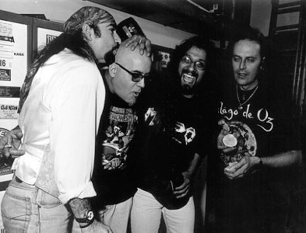 Con parte de Mago de Oz en Roxy Club. Txus, José y Carlitos (1998)