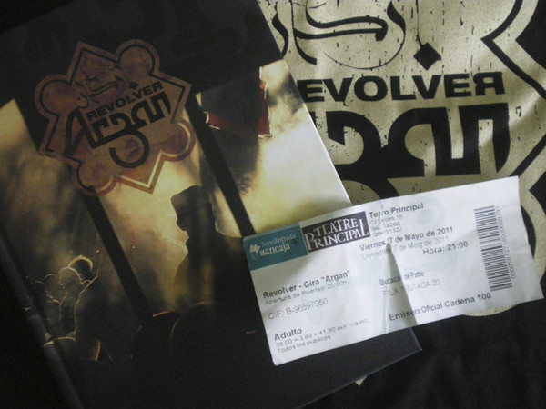 Mi pack Argán: discolibro, camiseta y entrada. 2011.